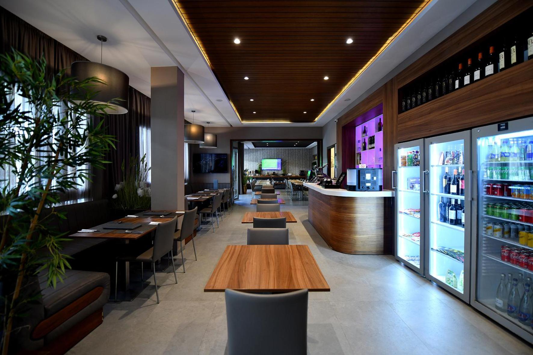 Ocean Park Hotel, Premium Suites & Wellness Καζαμπλάνκα Εξωτερικό φωτογραφία